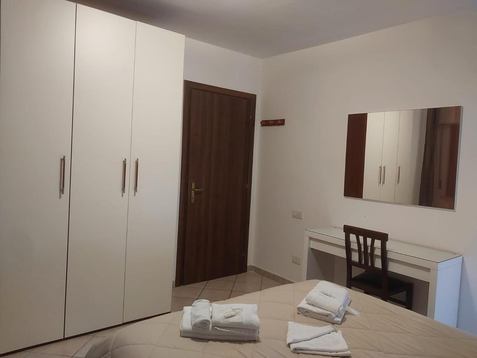 Dual Suites - 4 Posti Letto - Fiumicino Aeroporto E Fiera - Self Check-In Cameră foto